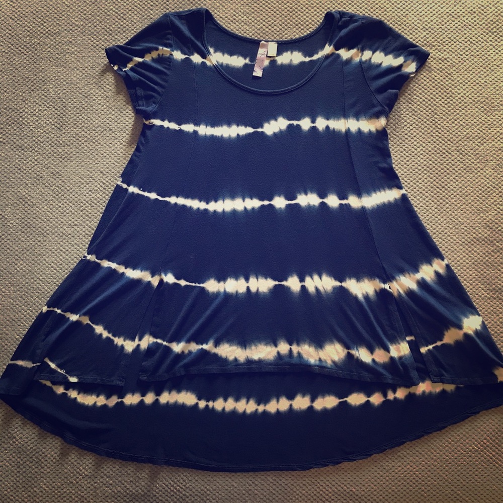 Francesca’s Alya Tie Dye Top